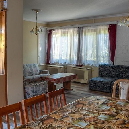 Pavai Apartman Hajdúszoboszló Exterior foto